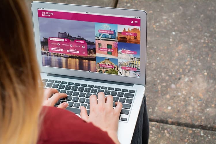 websites travel deals