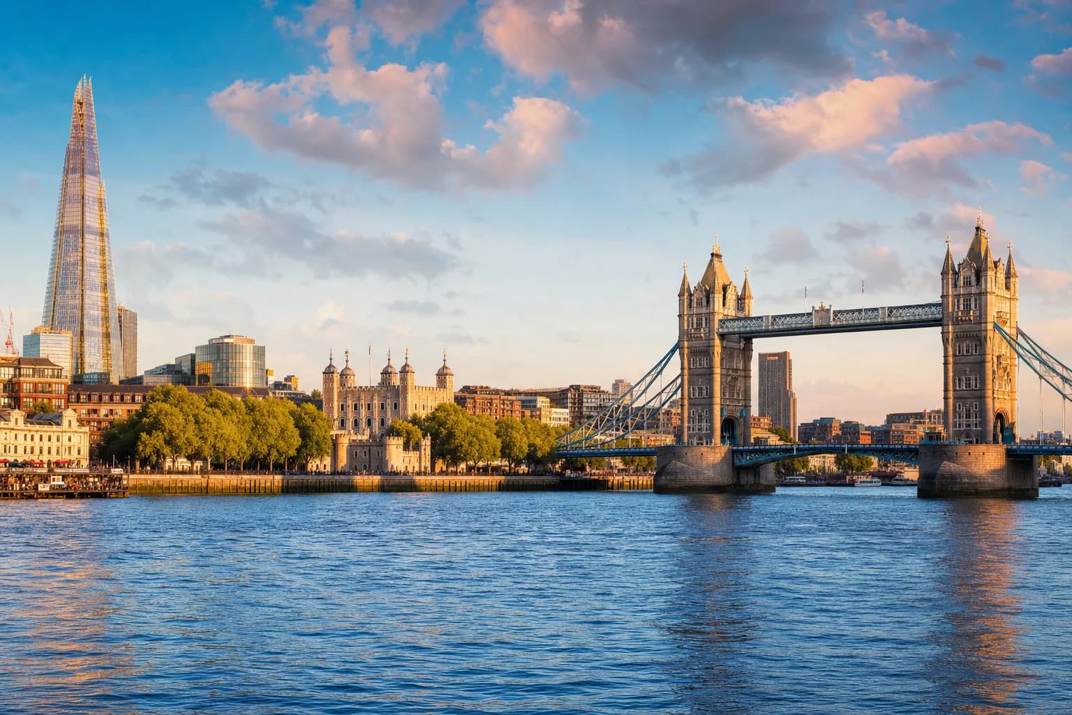 London travel hero photograph